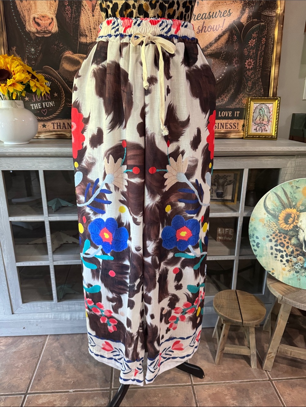NWT COASTAL BLOOM  Cow Print/Floral Pant  Sz Large